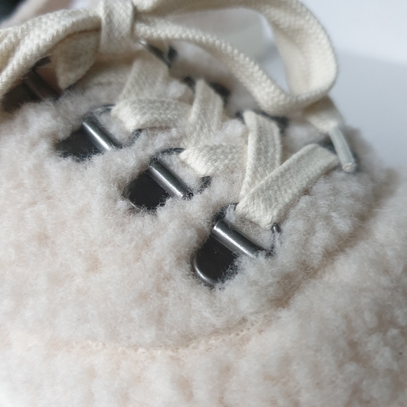 Lucky Brand Tolini Sherpa Lace-Up Slip-On Platform Sneaker in Stucco Cream 7.5 - Picture 9 of 16